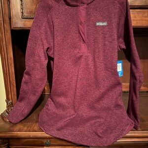 Columbia sweater weather pull over 
New with tags
Smoke free home